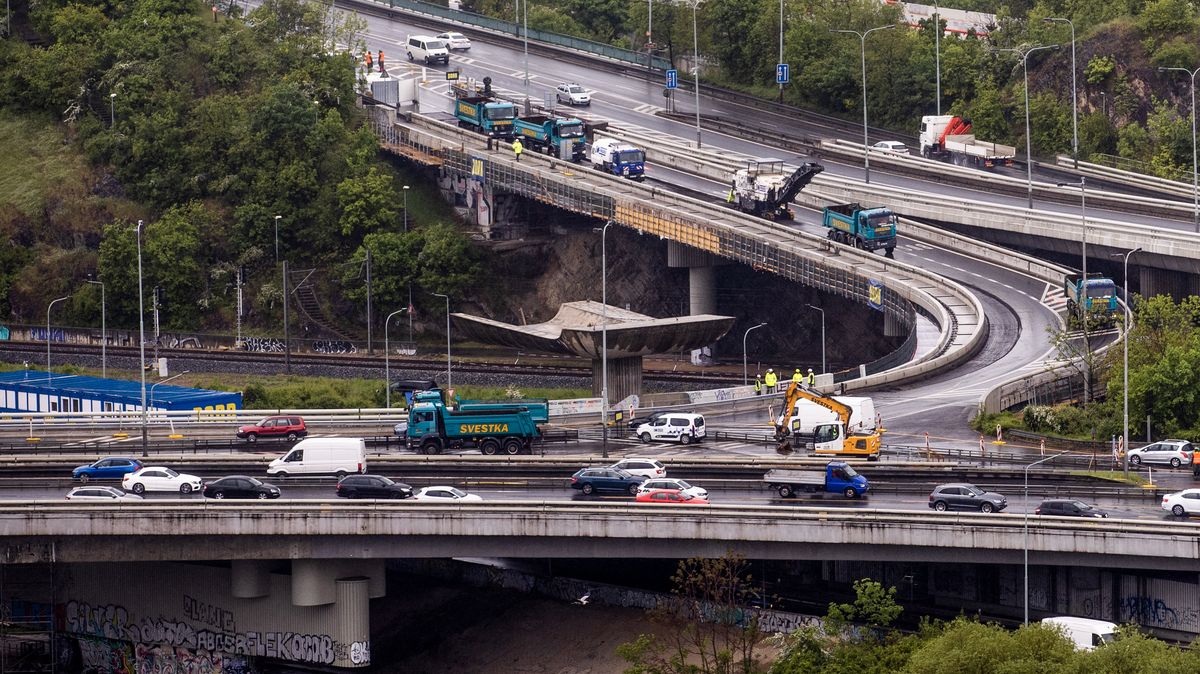 Obrazem: Oprava Barrandovského mostu je tu, řidiči se musí obrnit trpělivostí